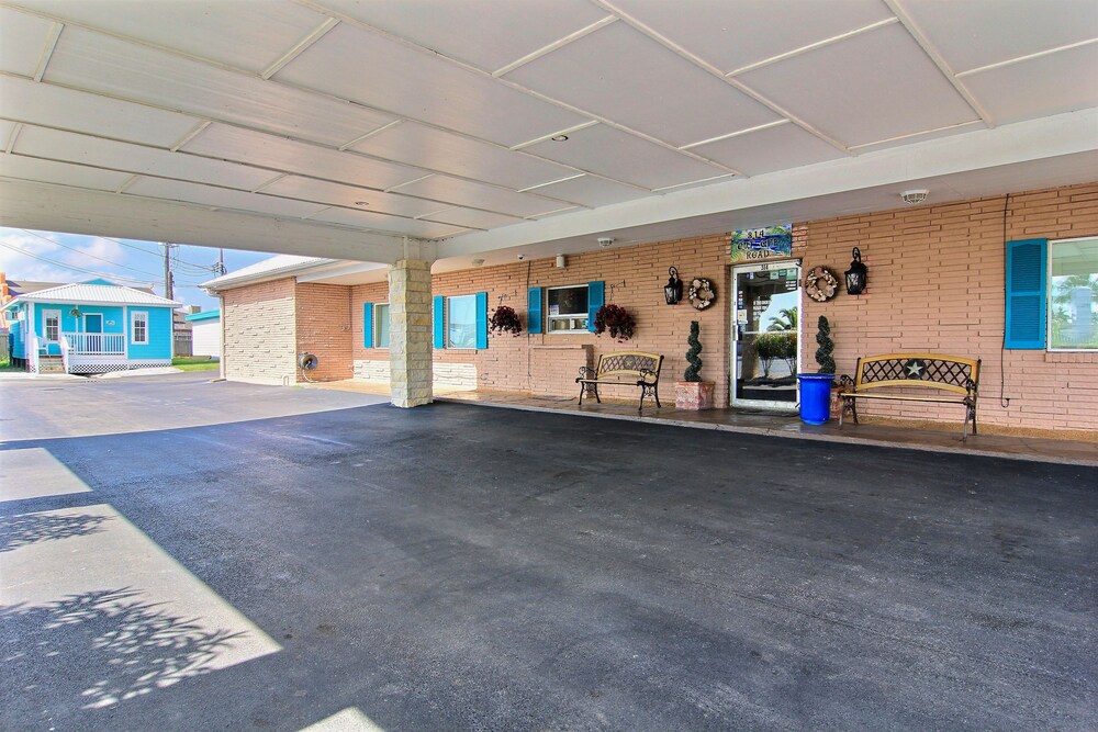 Shark Reef Resort Motel & Cottages - photo 30