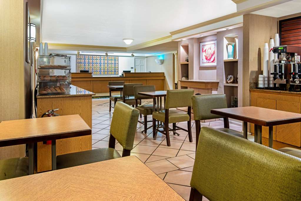 La Quinta Inn by Wyndham Amarillo Mid City - photo 38