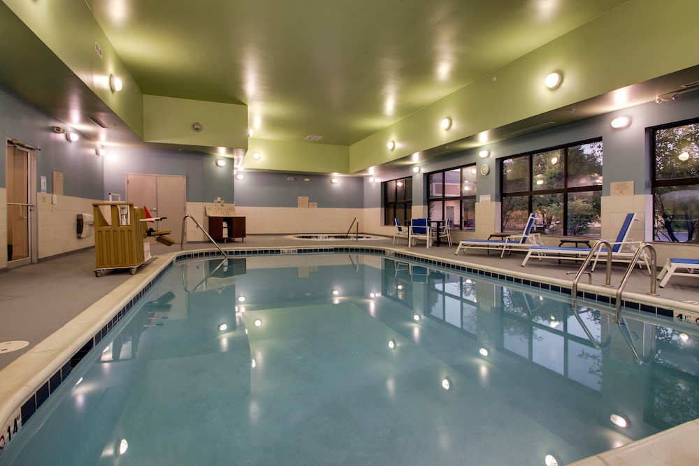 Holiday Inn Express & Suites Morris by IHG - photo 44