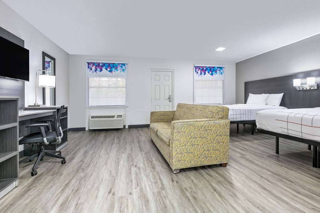 La Quinta Inn by Wyndham Dallas Uptown - photo 59