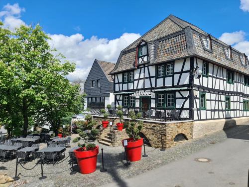 Von Landsberg — hotel in Hennef