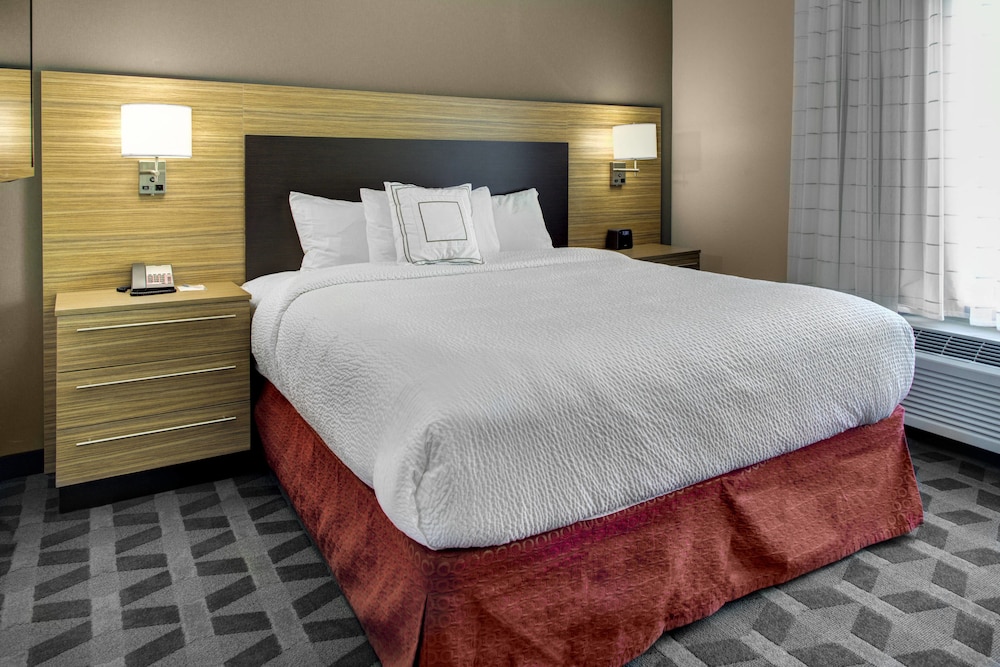 TownePlace Suites by Marriott Phoenix Chandler Fashion Center - photo 3