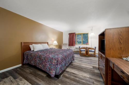 Executive Inn Cass City - photo 13