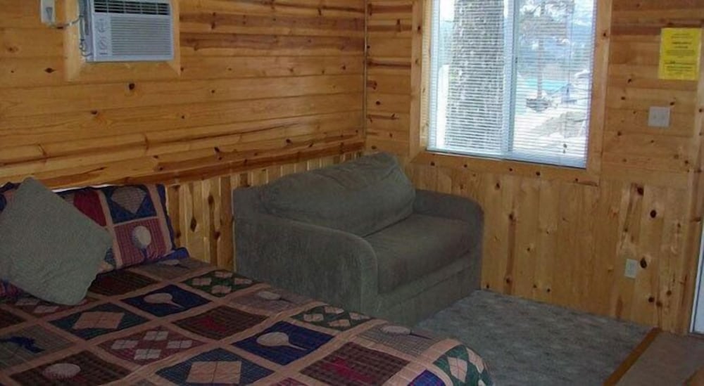 Terrace Lakes Resort - photo 3
