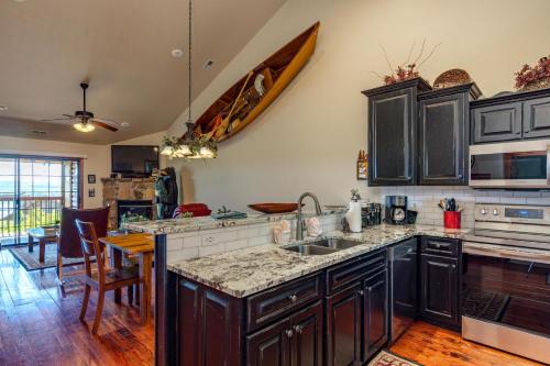 2BR Village At Indian Point 2010 near SDC Free Tickets Daily up to 500 in Branson, United States