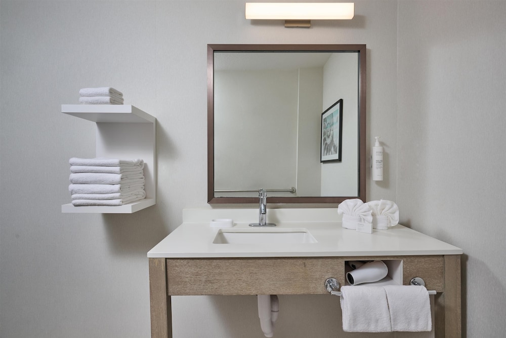 Hampton Inn & Suites Hermosa Beach - photo 45