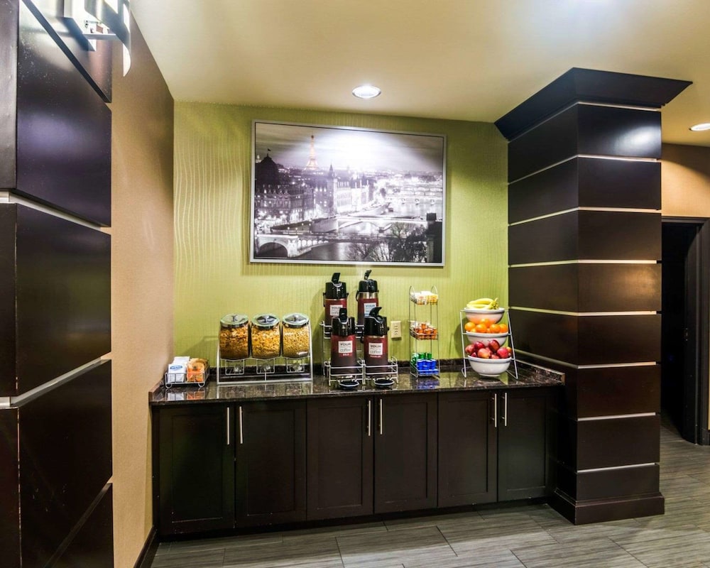 Spark by Hilton Amarillo Western Plaza - photo 40