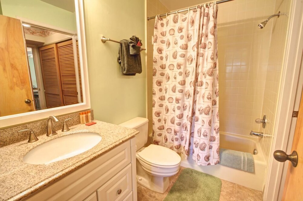 Hibiscus Resort C 2 Bedroom Condo by MCM - photo 10