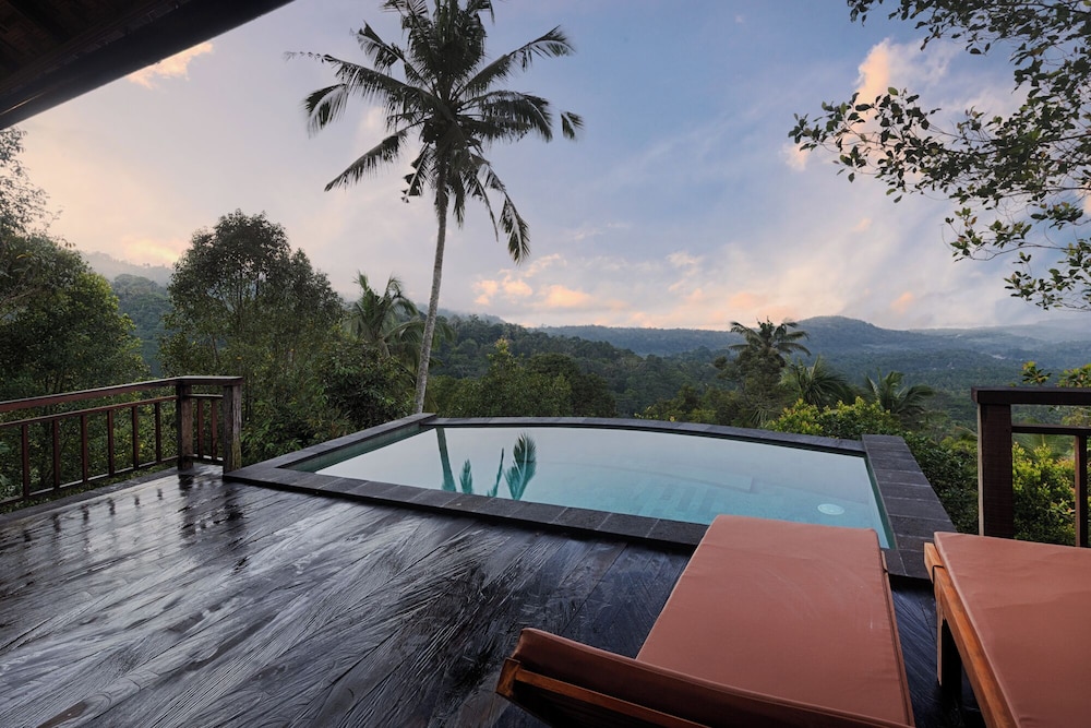 Loid’s di Lempuyang in Amlapura, Indonesia