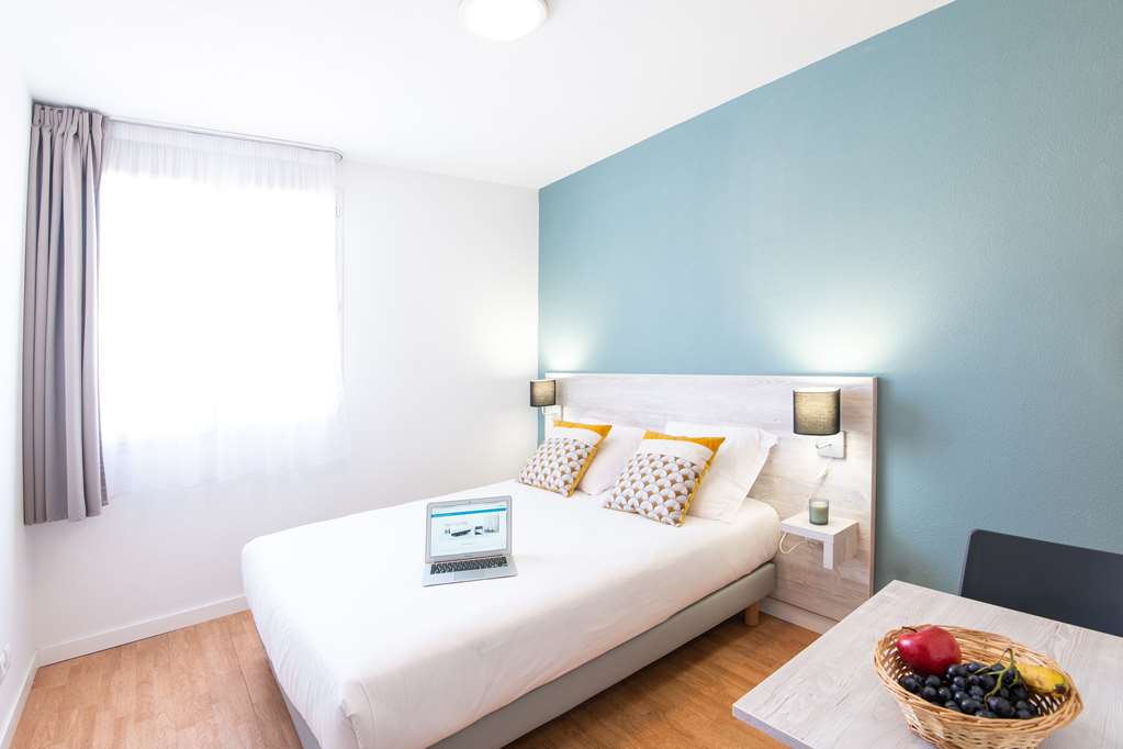 Comfort Aparthotel Aix Le Tholonet in Le Tholonet, France