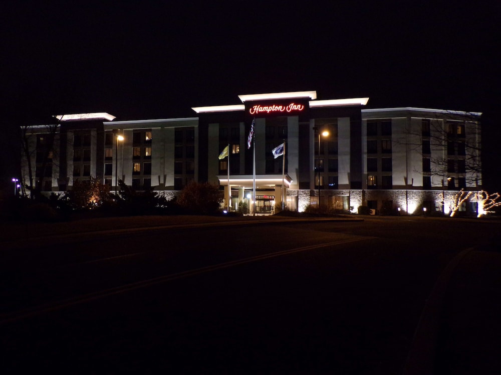 Hampton Inn Carlstadt At The Meadowlands - photo 39