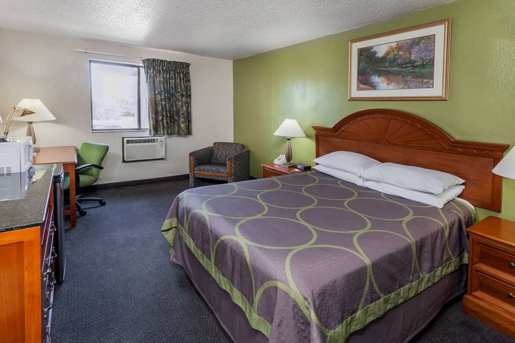 Super 8 by Wyndham Merrillville - photo 12