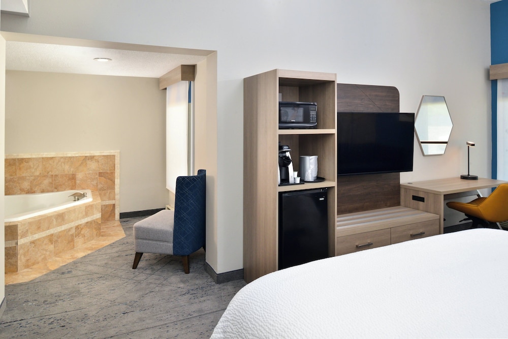 Holiday Inn Express Lewisburg New Columbia by IHG - photo 22
