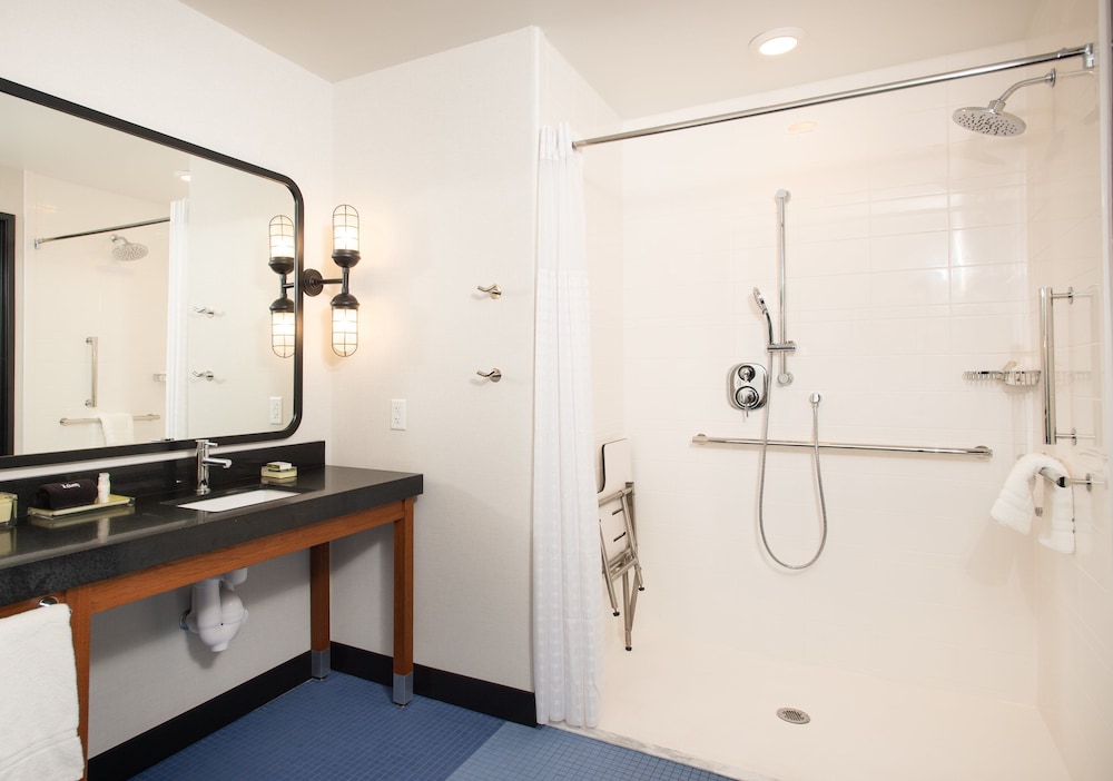 Hotel Indigo Madison Downtown by IHG - photo 8