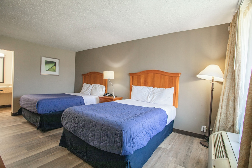 OYO Hotel Greensboro East I 40 - photo 32