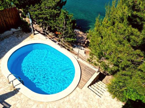 Villa Kalipso — 4-Star Luxury Hotel in Starigrad, Croatia