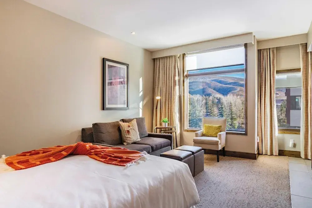 Beaver Creek Solace by AvantStay Studio w Resort Pool Hot Tub Premier Avon Location - photo 14