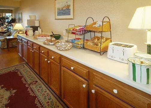 Mainstay Suites South Burlington - photo 3