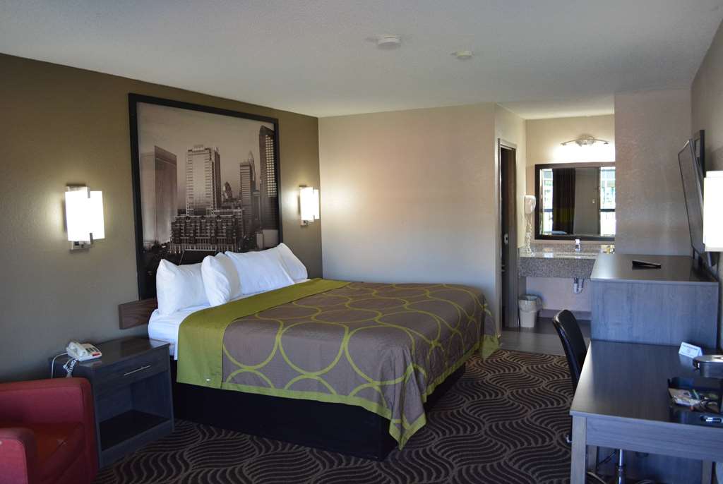 Super 8 by Wyndham Huntersville Charlotte Area - photo 22