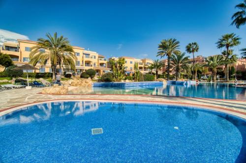 Limnaria Gardens B 103