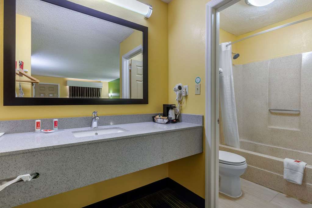 Econo Lodge Nashville near Percy Priest Lake - photo 22