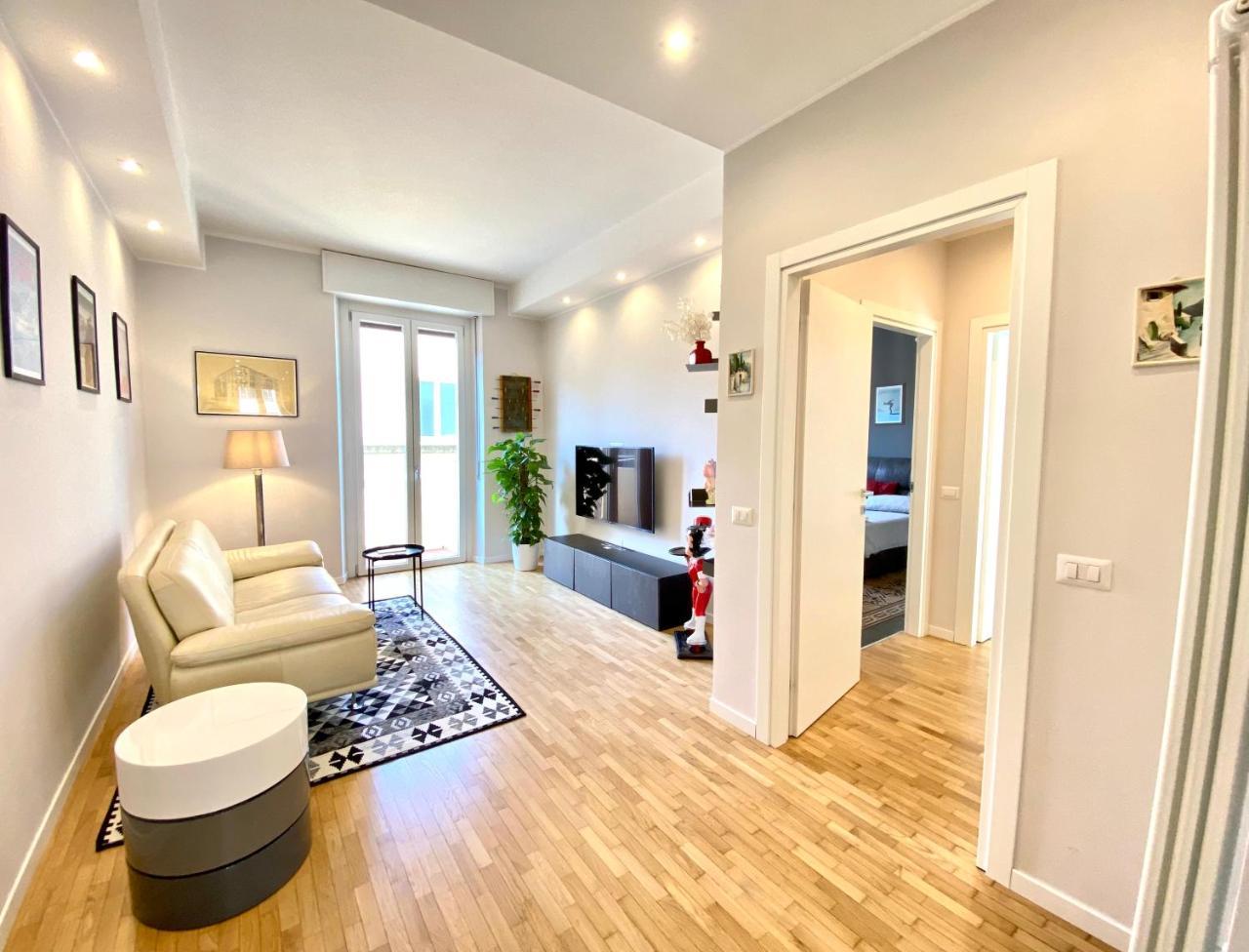 Comoluxhouse Intero Appartamento — 4-Star Luxury Hotel in Como, Italy