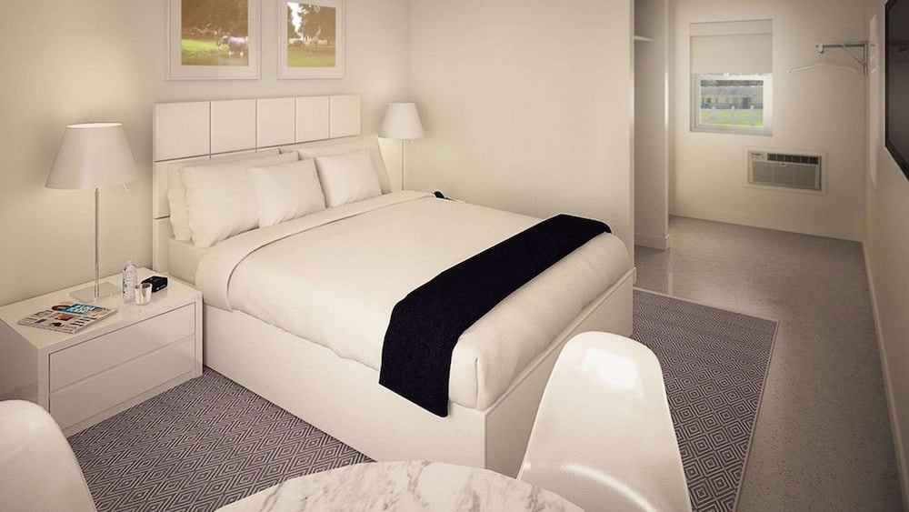 Sun Plaza Motel - photo 11