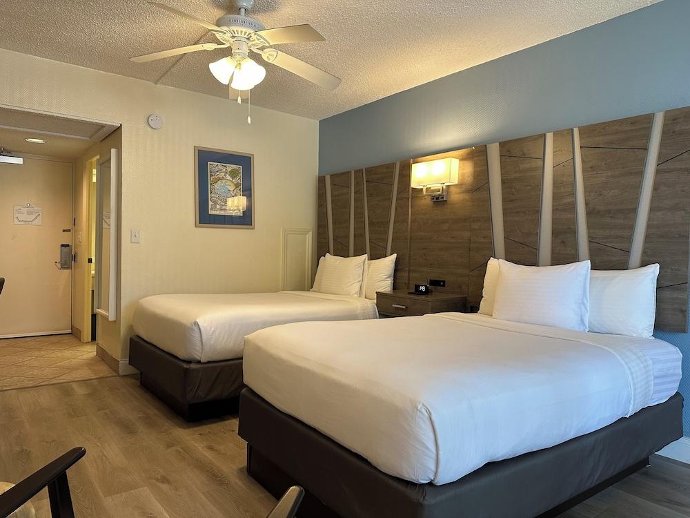 SkyBeach Resort - photo 9