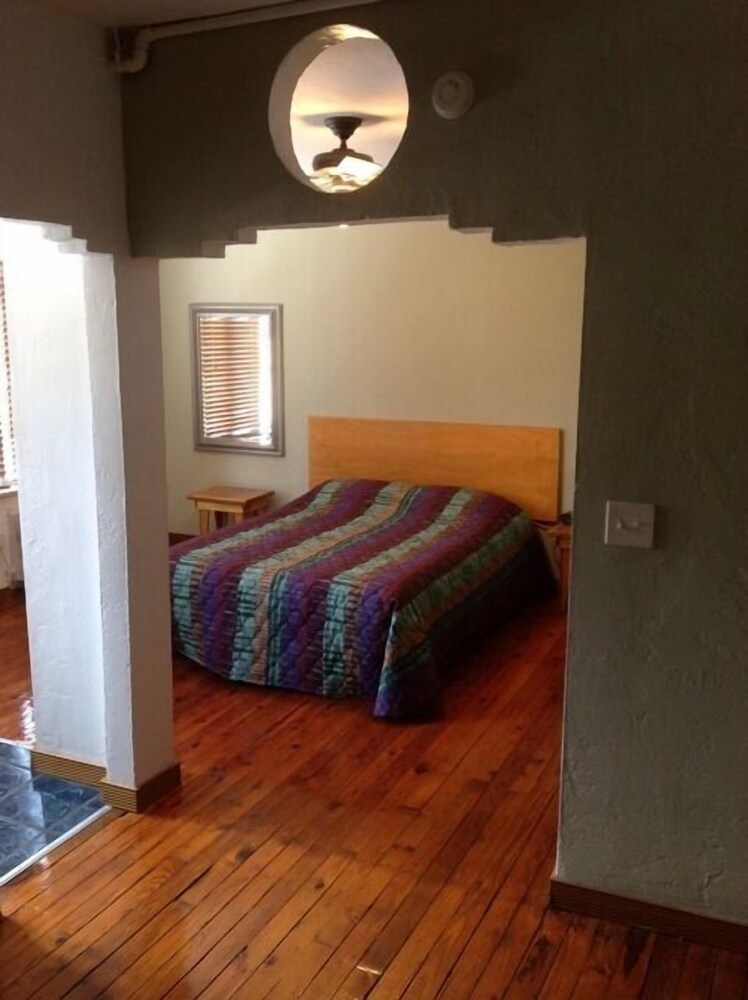 Sherbrooke All Suites Hotel - photo 10