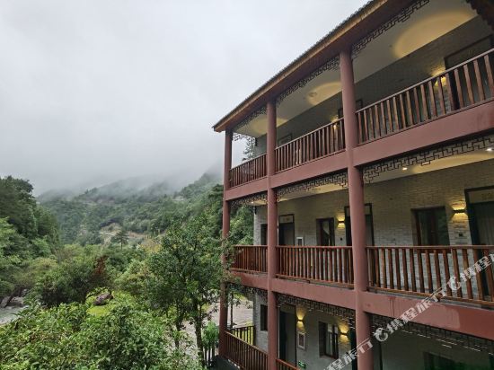 Longtan Manor in Pan'an, People's Republic of China