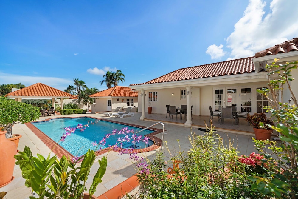 Rooi Koochi 27D in Savaneta, Aruba