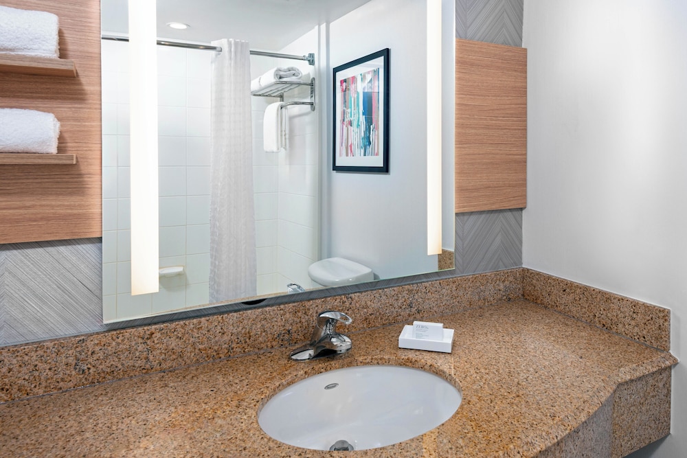 Hilton Garden Inn Tampa Airport Westshore - photo 17