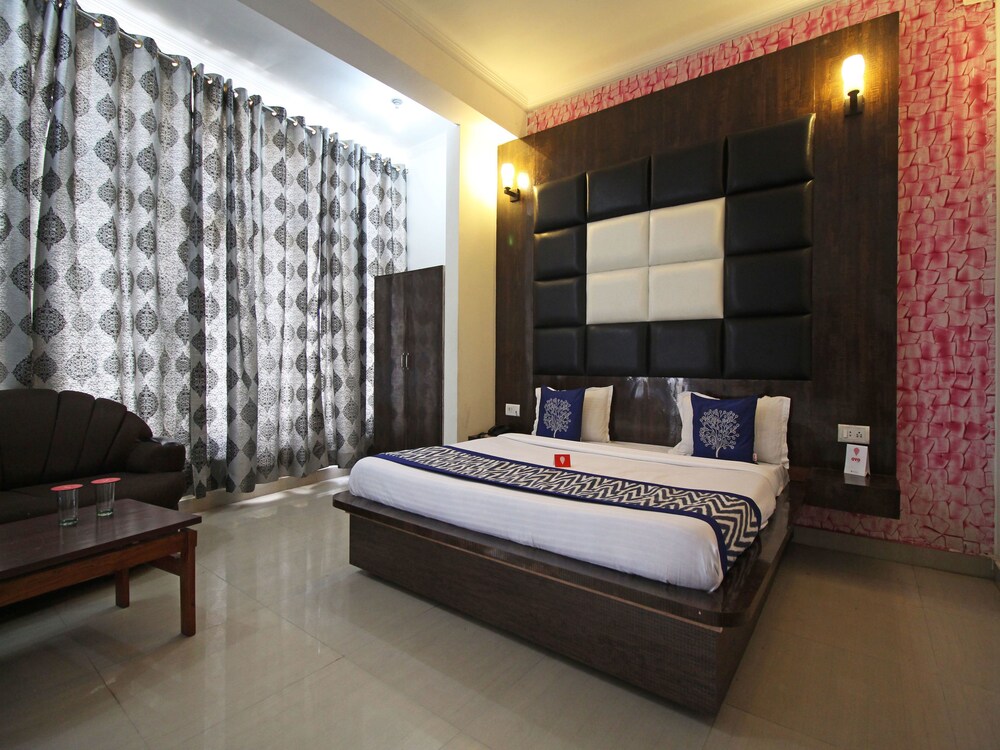 Oyo 5855 Hotel Neelkanth — Katra