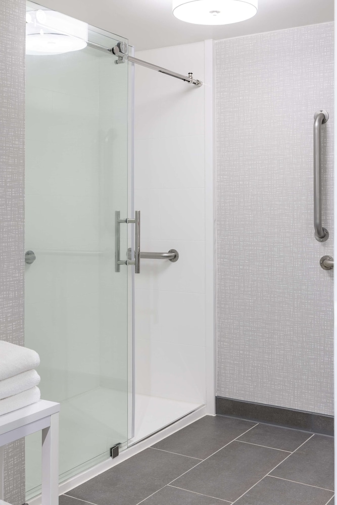Hampton Inn Athens - photo 24