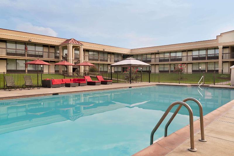 Days Inn By Wyndham Culpeper - photo 13