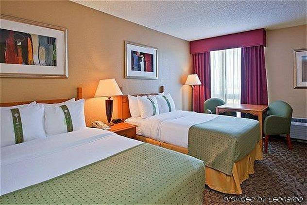 Holiday Inn Hotel & Suites Tucson Airport North - photo 8
