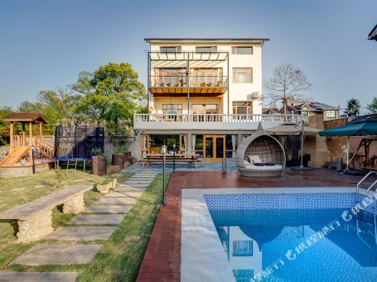He Inn - carbon neutral hotel in Deqing