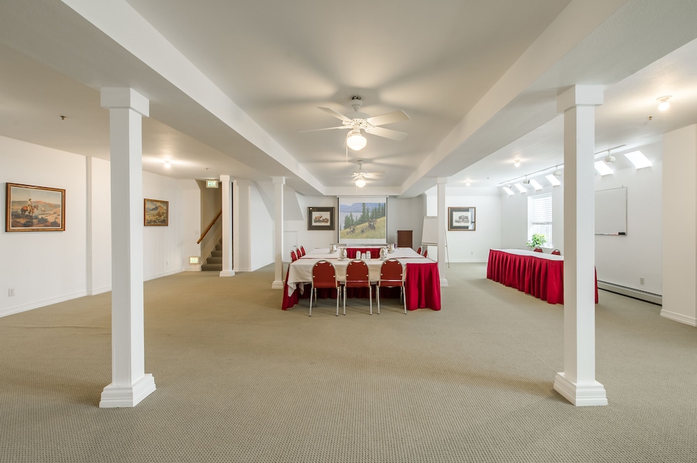 Bradley Boulder Inn - photo 17