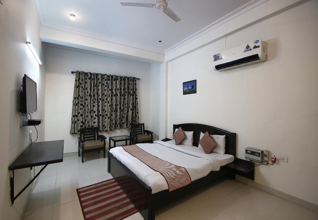 Mascot Hospitality - last minute hotel in Noida