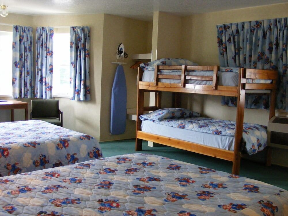 Great Lakes Inn - photo 10