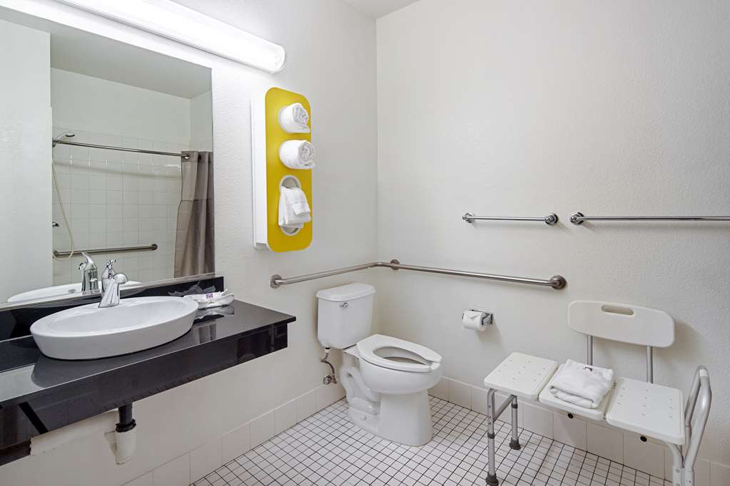 Motel 6 Anchorage AK Midtown - photo 21