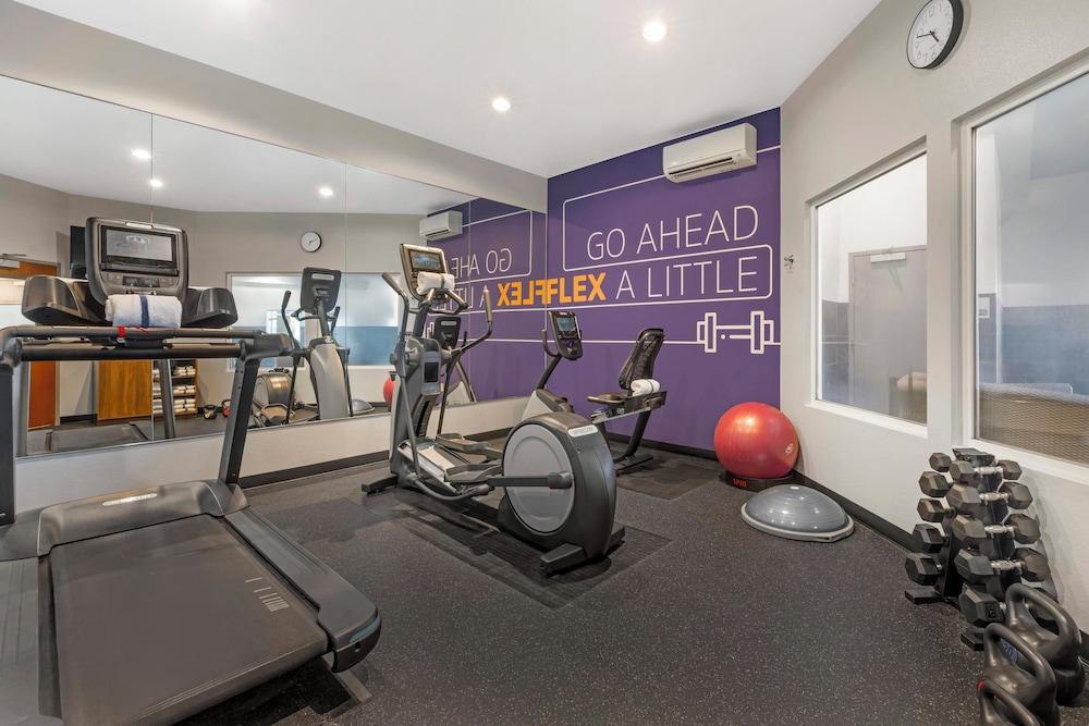 Holiday Inn Express & Suites Astoria by IHG - photo 40