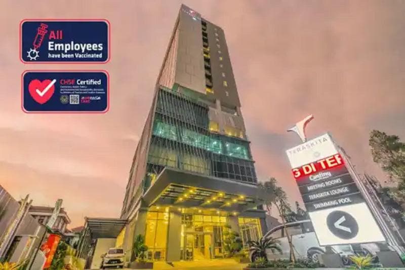 Vasaka Hotel Makassar Managed by Dafam - carbon neutral hotel in Makassar