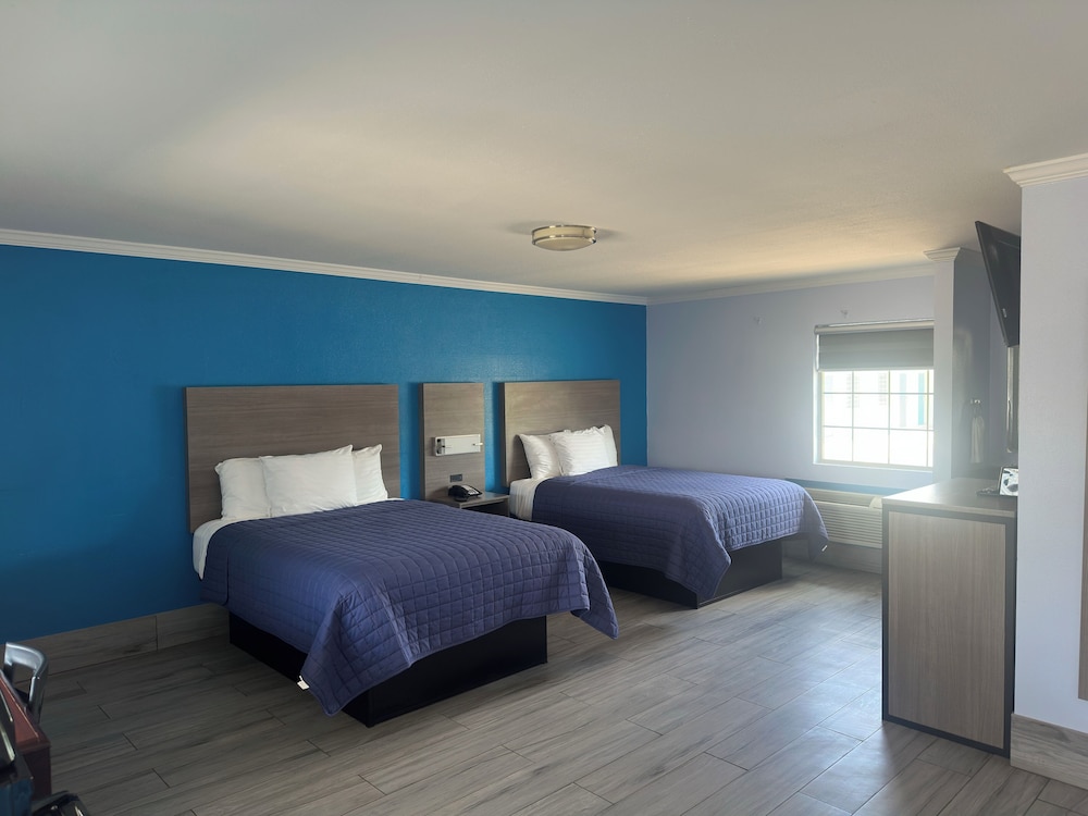 Carrizo Executive Inn - photo 9