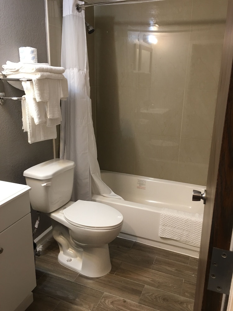 Rodeway Inn Clermont - photo 30