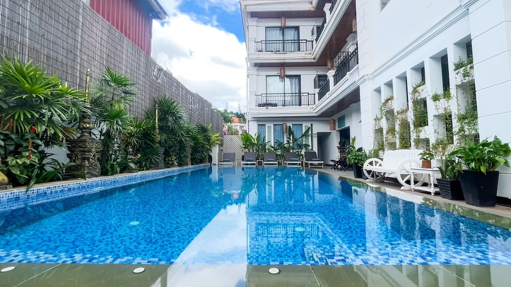 The Center Point — 4-Star Luxury Hotel in Siem Reap, Cambodia