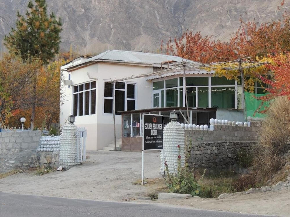 Golden Peak View Hotel in Barishal, Pakistan