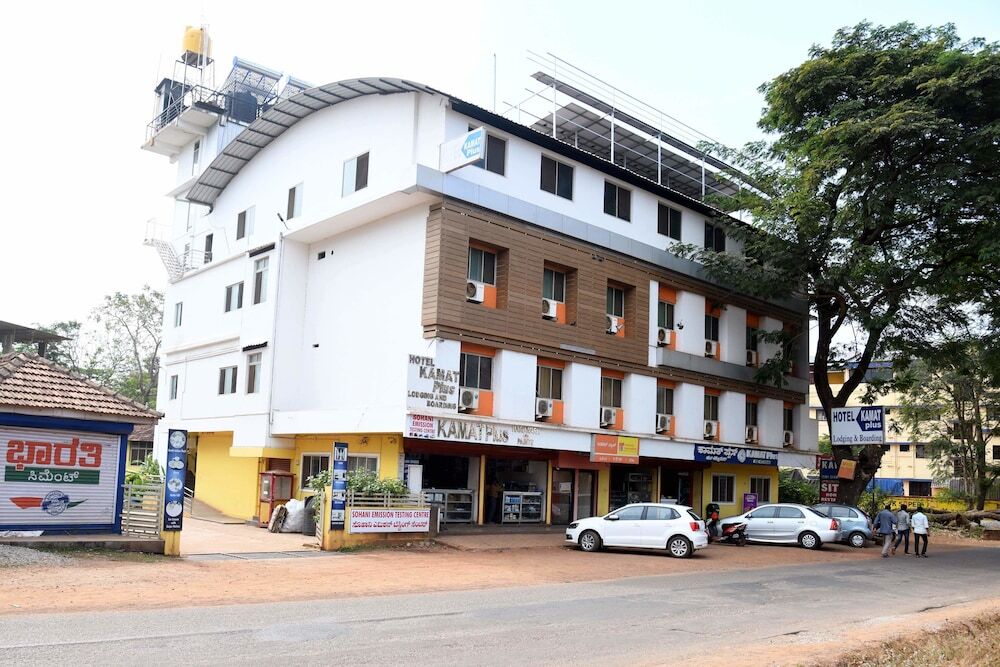 Hotel Kamat Plus — hotel in Ankola