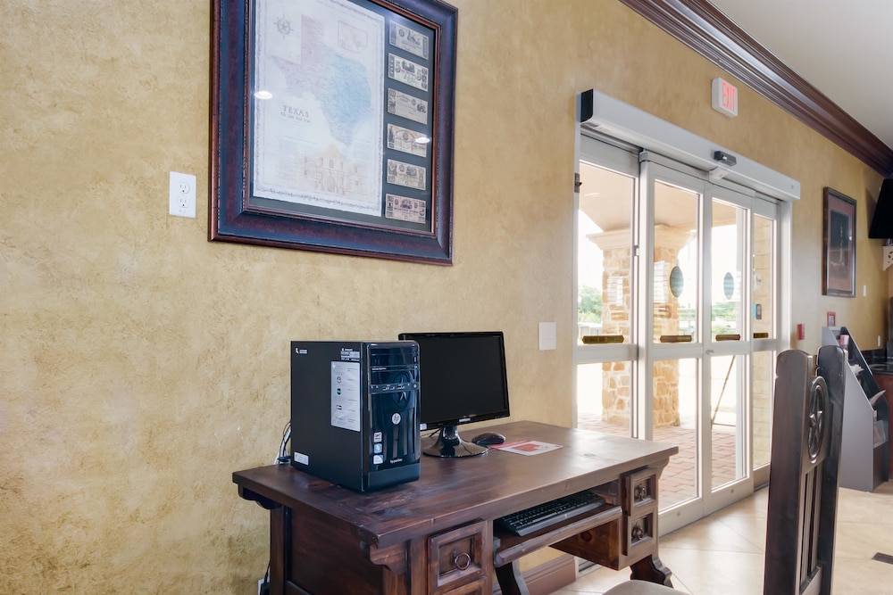 Eagle Ford Inn - photo 7