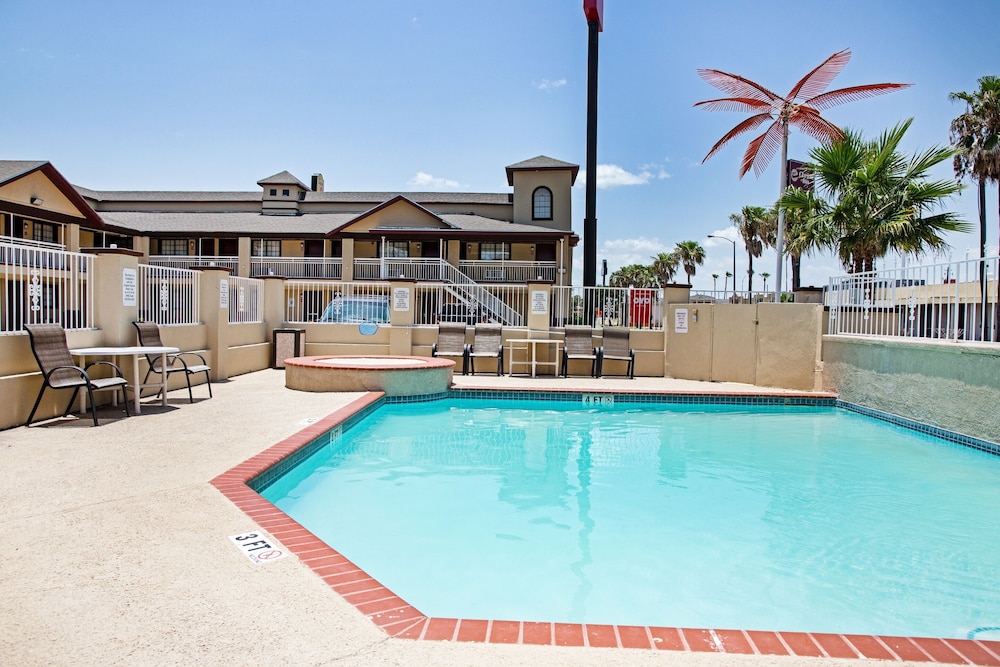 OYO Hotel McAllen Airport South - photo 55